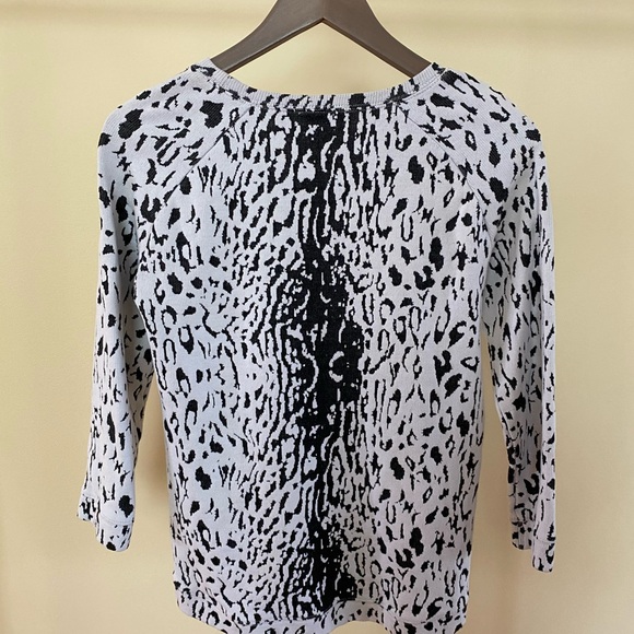 Leopard Print Knit Sweater - Picture 2 of 2